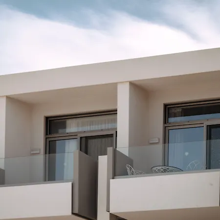 Pearl Seabreeze Apart Otel 4*