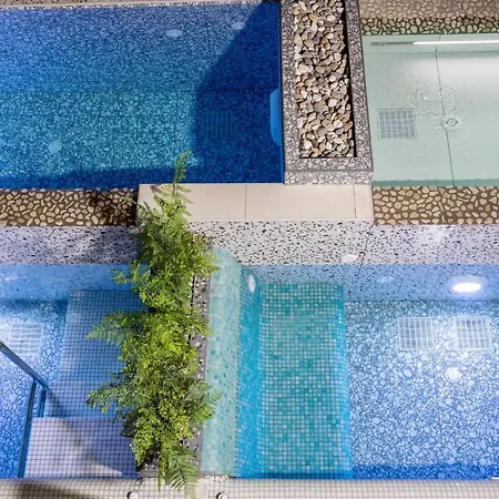 Aparthotel Pearl Seabreeze 4*