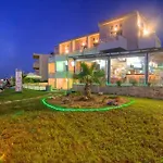 Pearl Seabreeze Aparthotel 4*