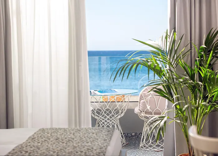 Pearl Seabreeze Aparthotel Rethymno (Crete)